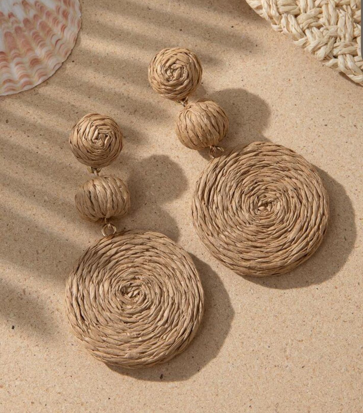 Beige boho earrings