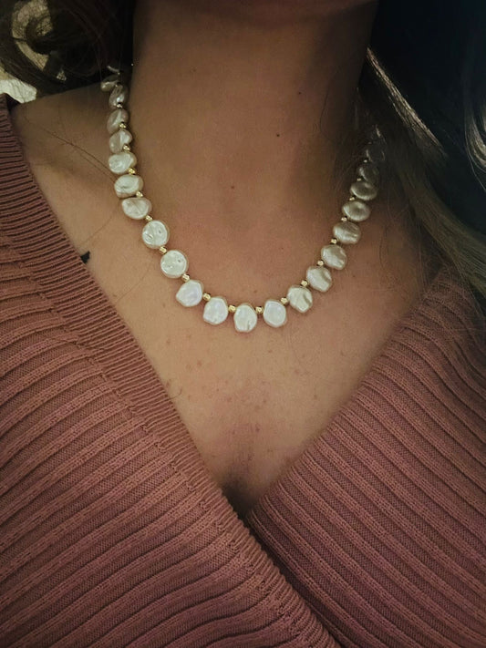 Uneven pearls necklace